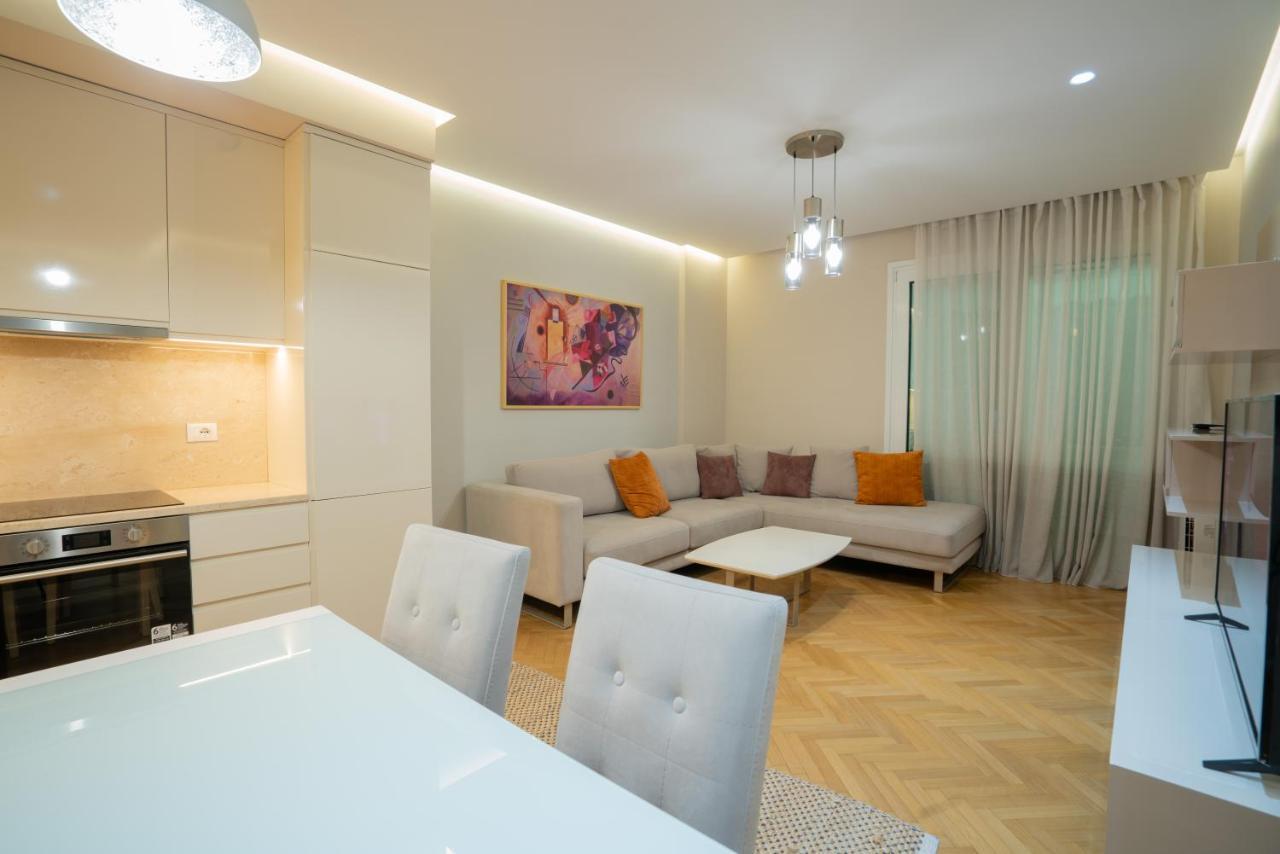 Center Tirana Liv Apartment ภายนอก รูปภาพ