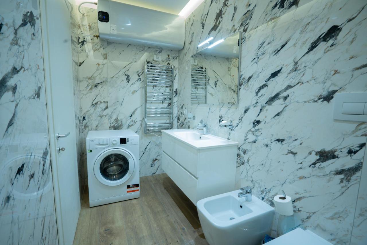 Center Tirana Liv Apartment ภายนอก รูปภาพ